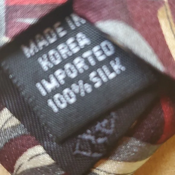 Beatles Birthday silk tie Apple Corp Llc. Maroon & Gray one size - Picture 7 of 8